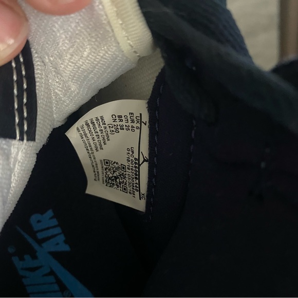 Jordan 1 - Picture 6 of 7